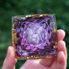 Orgone Pyramid – Tiger Eye Crystal Reiki Chakra Healing