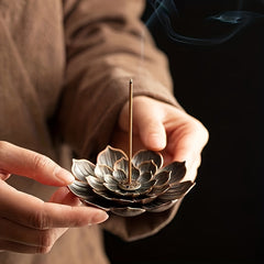 1pc Brass Lotus Perforated Incense Burner Aroma Diffuser With Detachable Ashtray, Incense Burner, Incense Stick Holder, Brass Lotus Incense Stick Holder And Detachable Ashtray, European Classic Romance, Dinner, Candle Home De