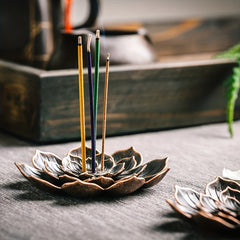 1pc Brass Lotus Perforated Incense Burner Aroma Diffuser With Detachable Ashtray, Incense Burner, Incense Stick Holder, Brass Lotus Incense Stick Holder And Detachable Ashtray, European Classic Romance, Dinner, Candle Home De